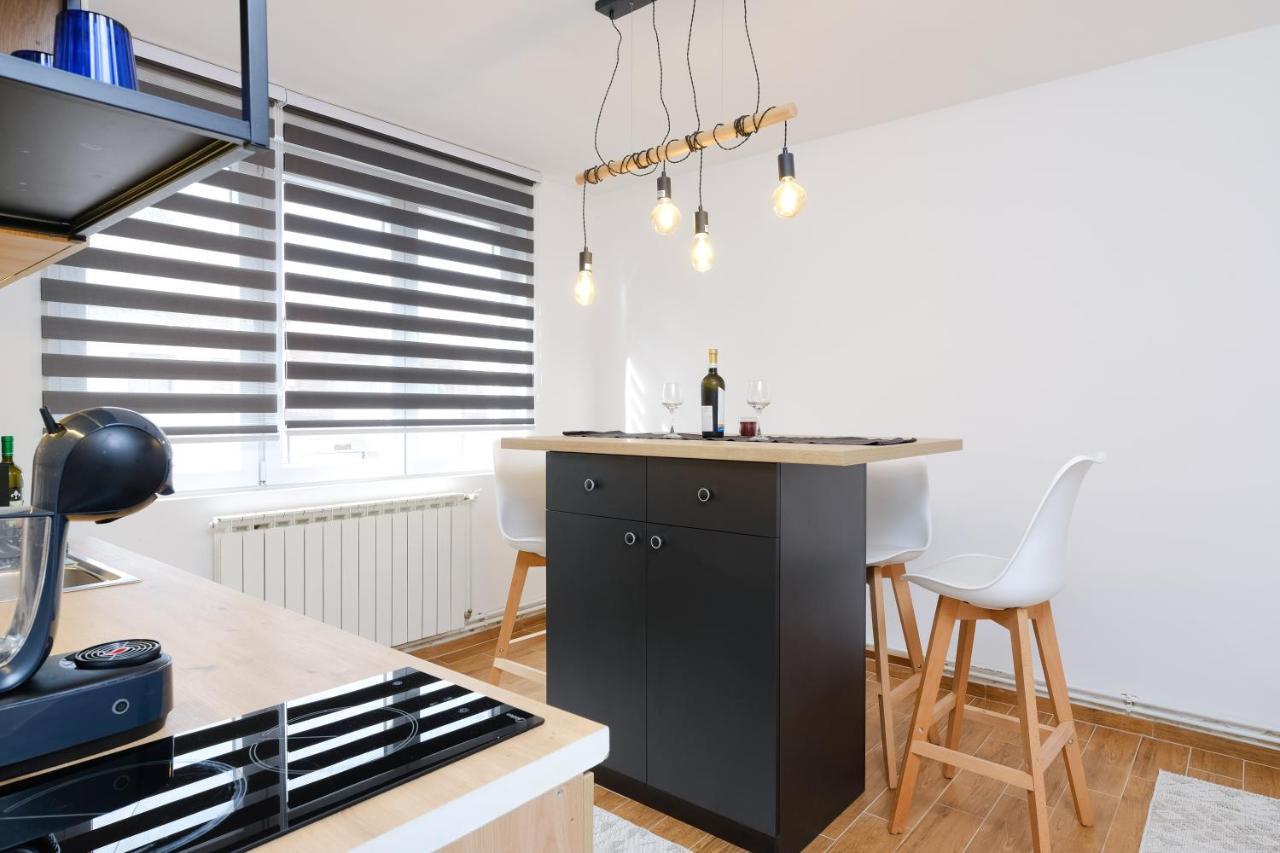 Mak Apartment - Free Parking - Balcony Сараево Екстериор снимка