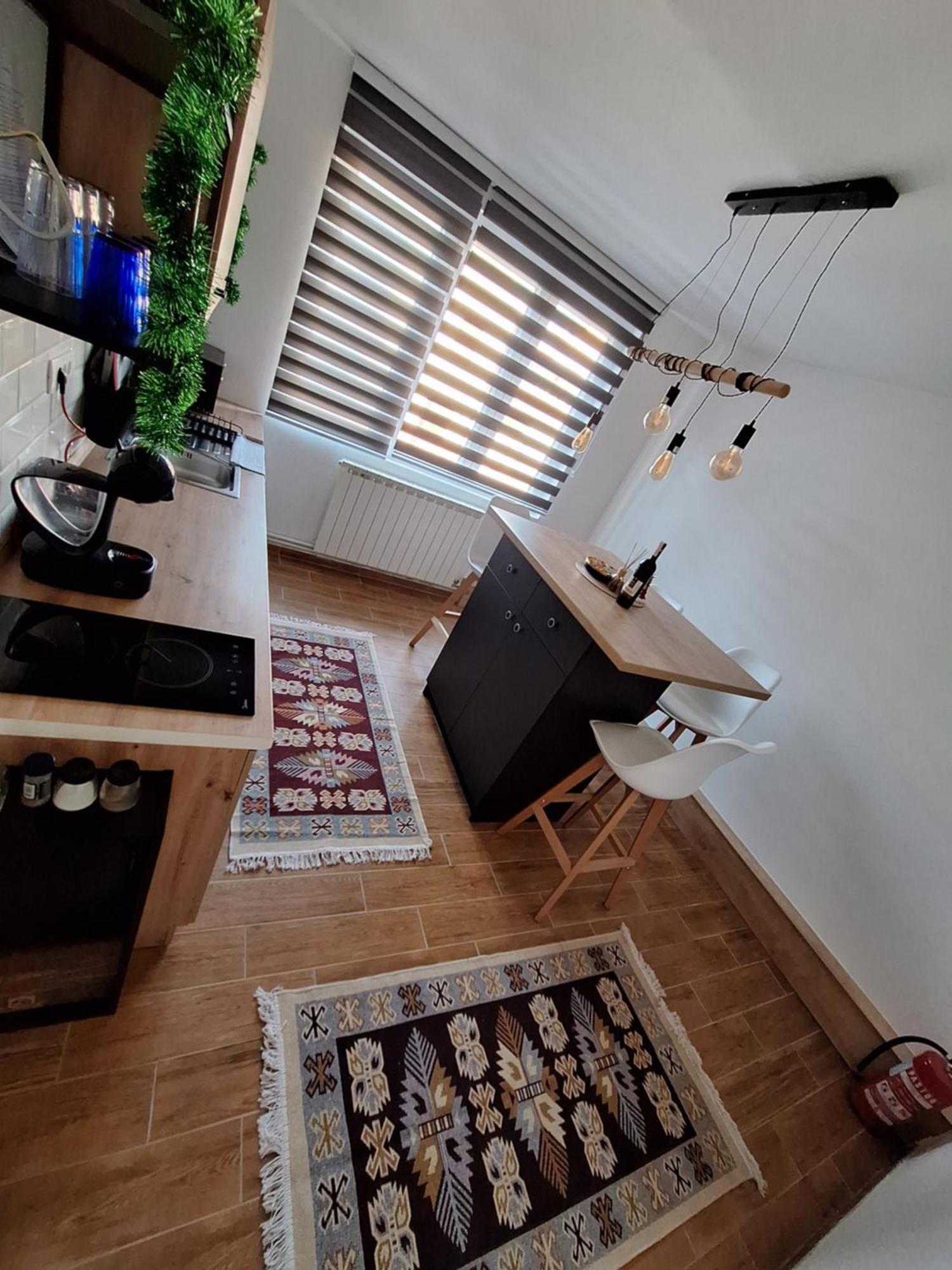 Mak Apartment - Free Parking - Balcony Сараево Екстериор снимка