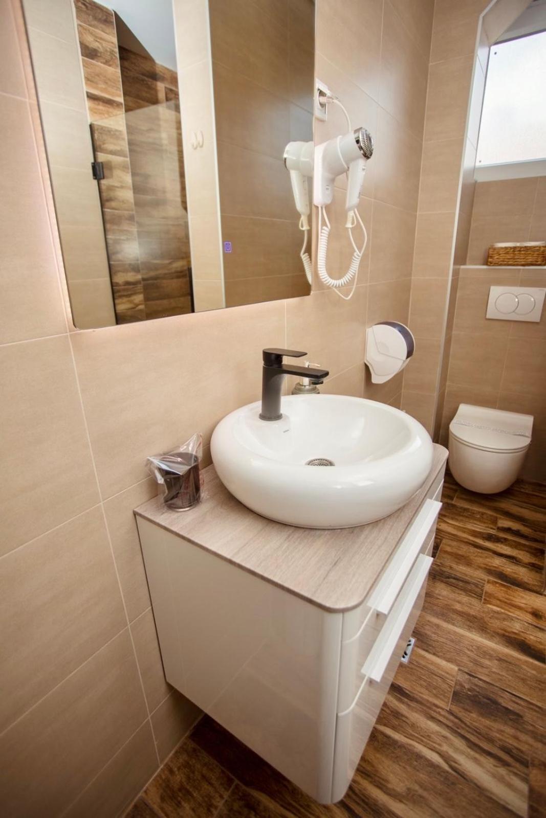 Mak Apartment - Free Parking - Balcony Сараево Екстериор снимка
